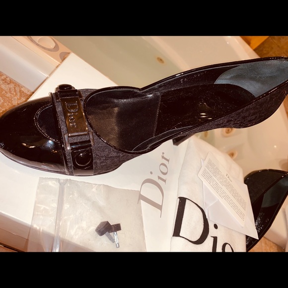 Classic, timeless DIOR pumps - Picture 3 of 5